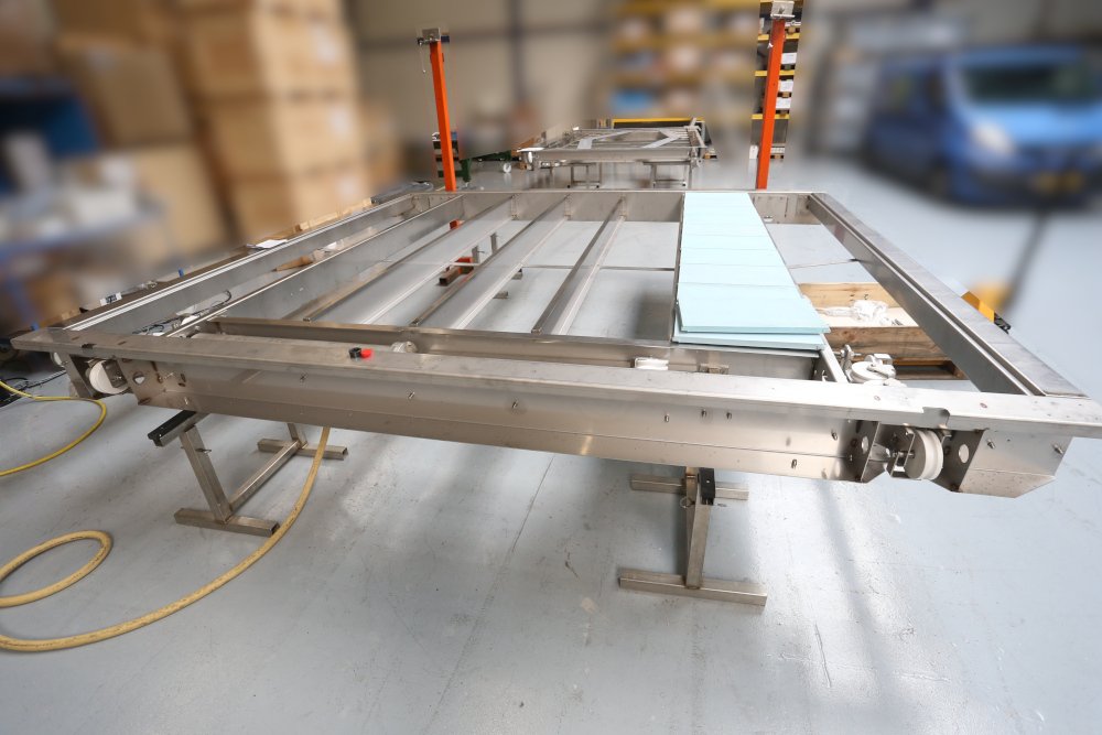 Three movable floors in EWAC Medical Assembly hall