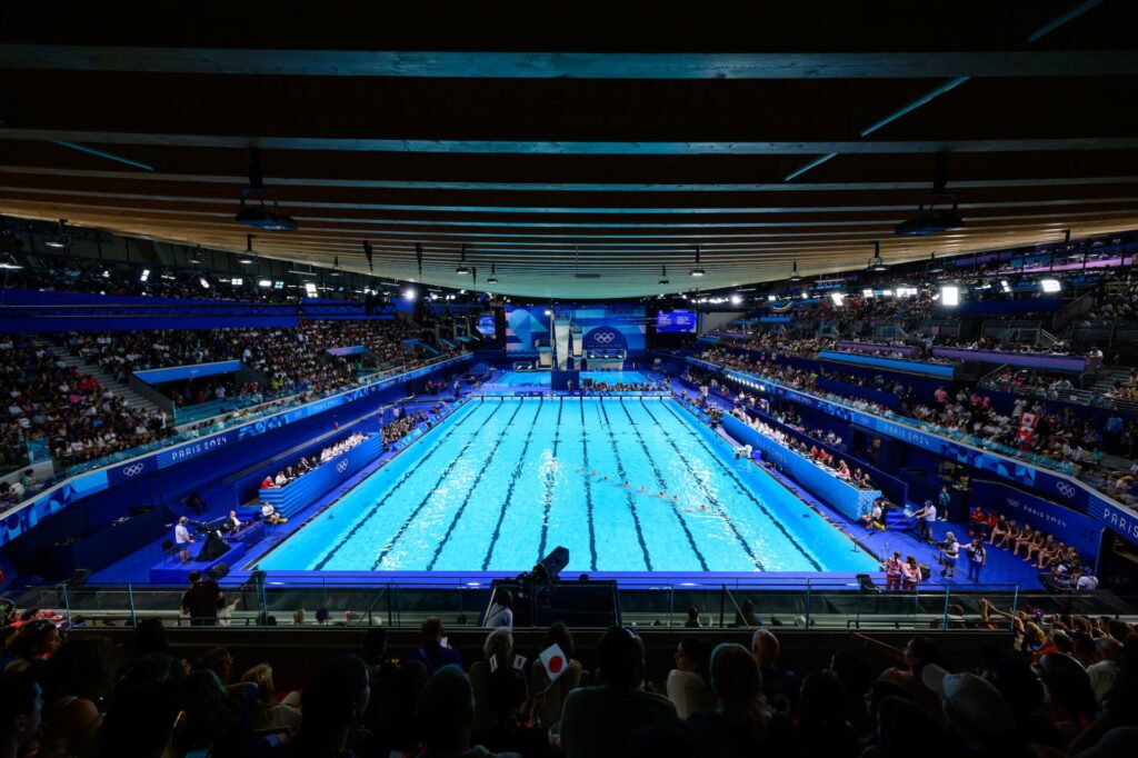 Competition pool in a filled arena