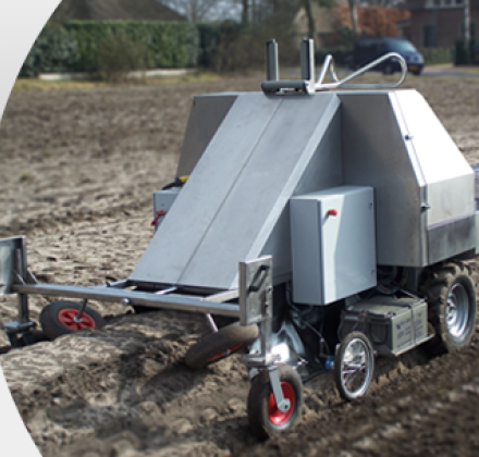 Custom agricultural field robot